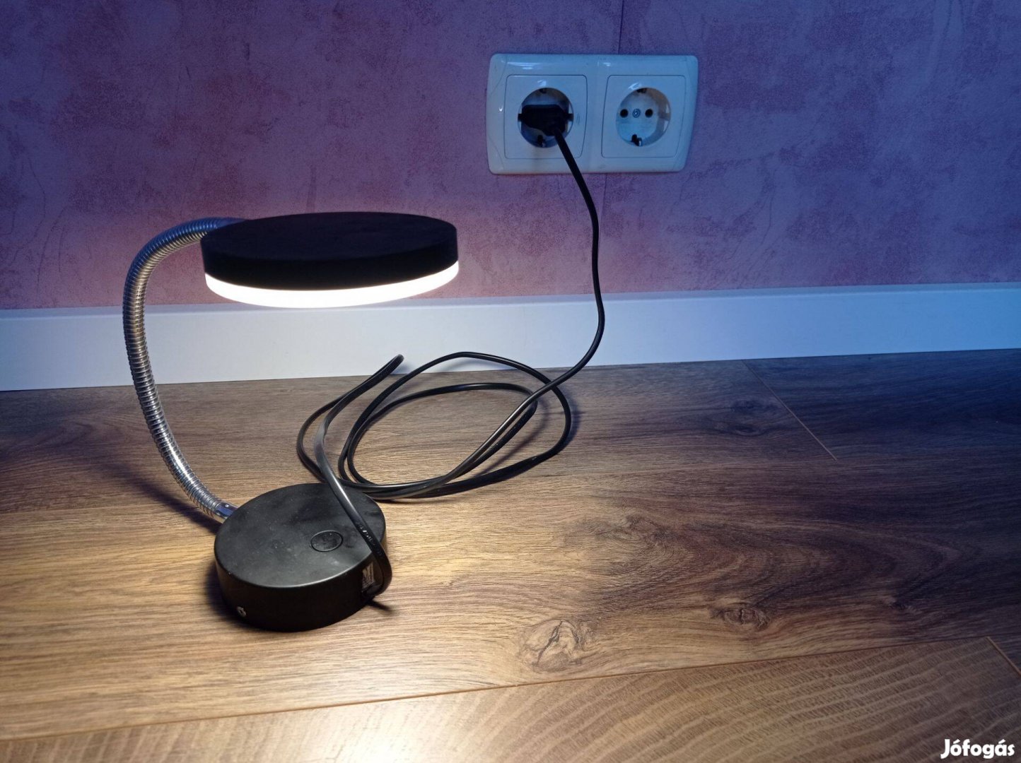 5,5W LED asztali flexibilis állítható lámpa