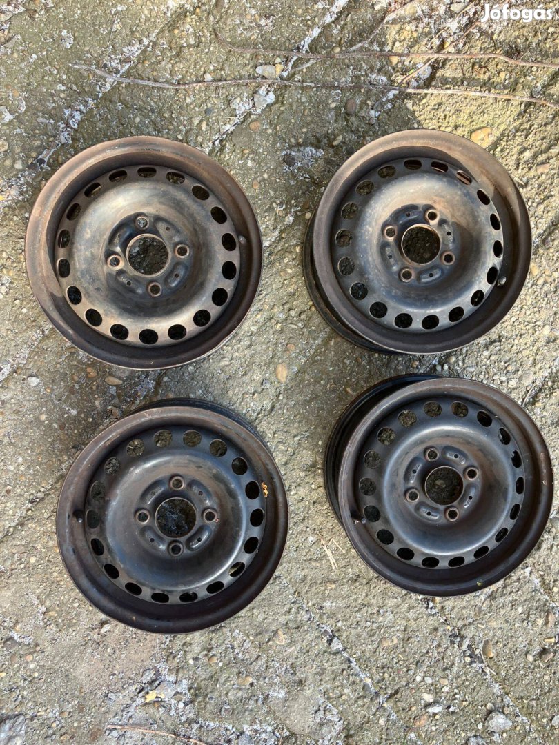 5,5x14" 4x114,3 lemezfelni Mitsubishi Smart Suzuki Hyundai Nissan