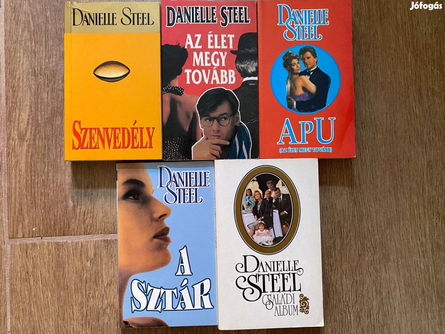 5 db Danielle Steel könyv