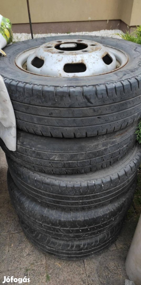 5 db Iveco alufelni 16" eladó