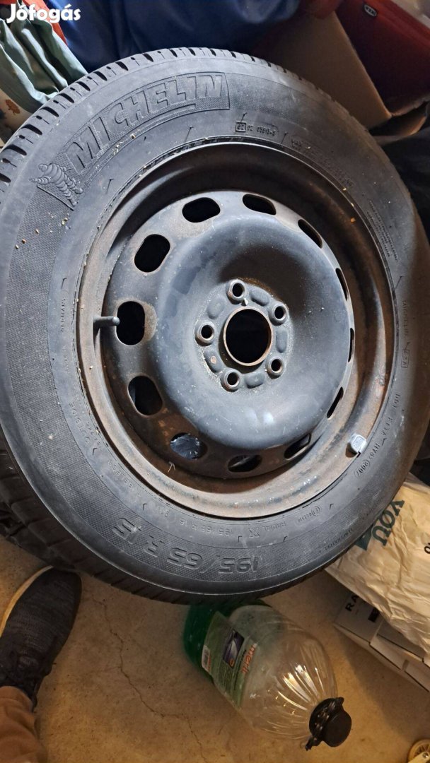 5 db acélfelni nyári gumival