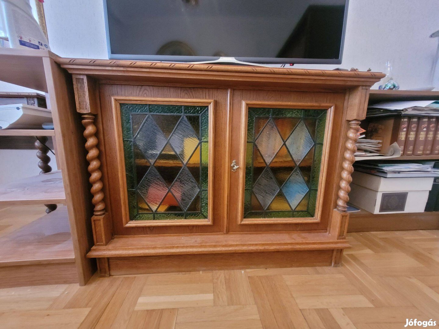 5 db koloniál bútor eladó