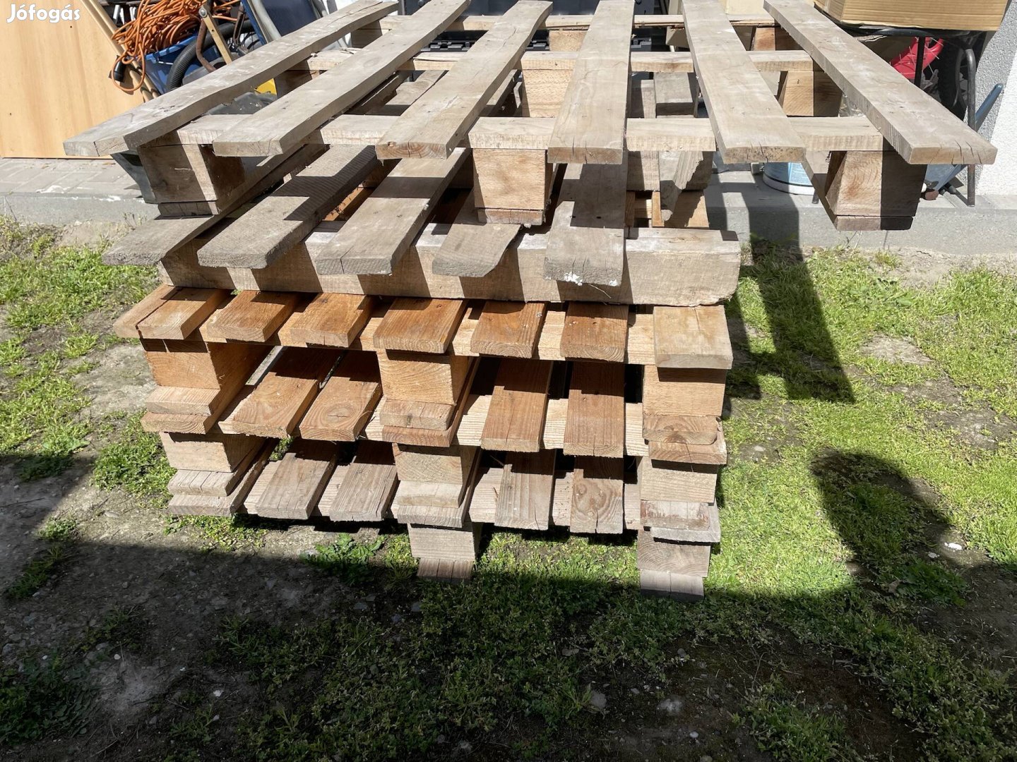 5 db raklap, 4 eur, 1 egyutas, kerti bútornak, komposztálónak, rakodni