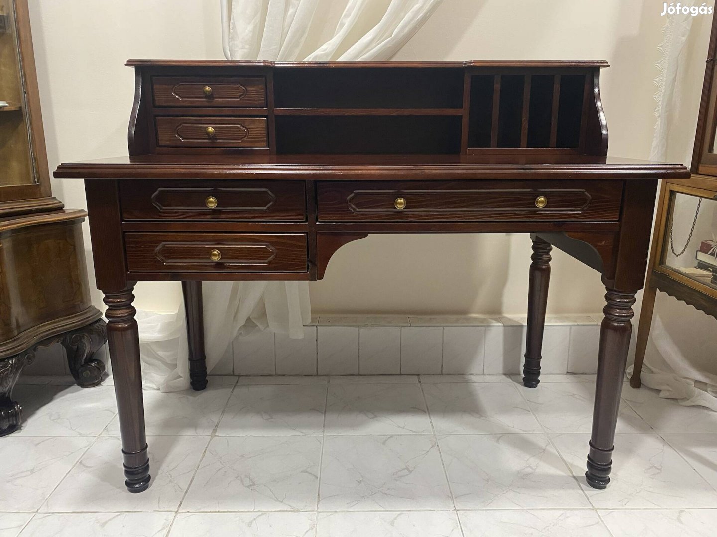 5 fiókos  nagyméretű építményes íróasztal