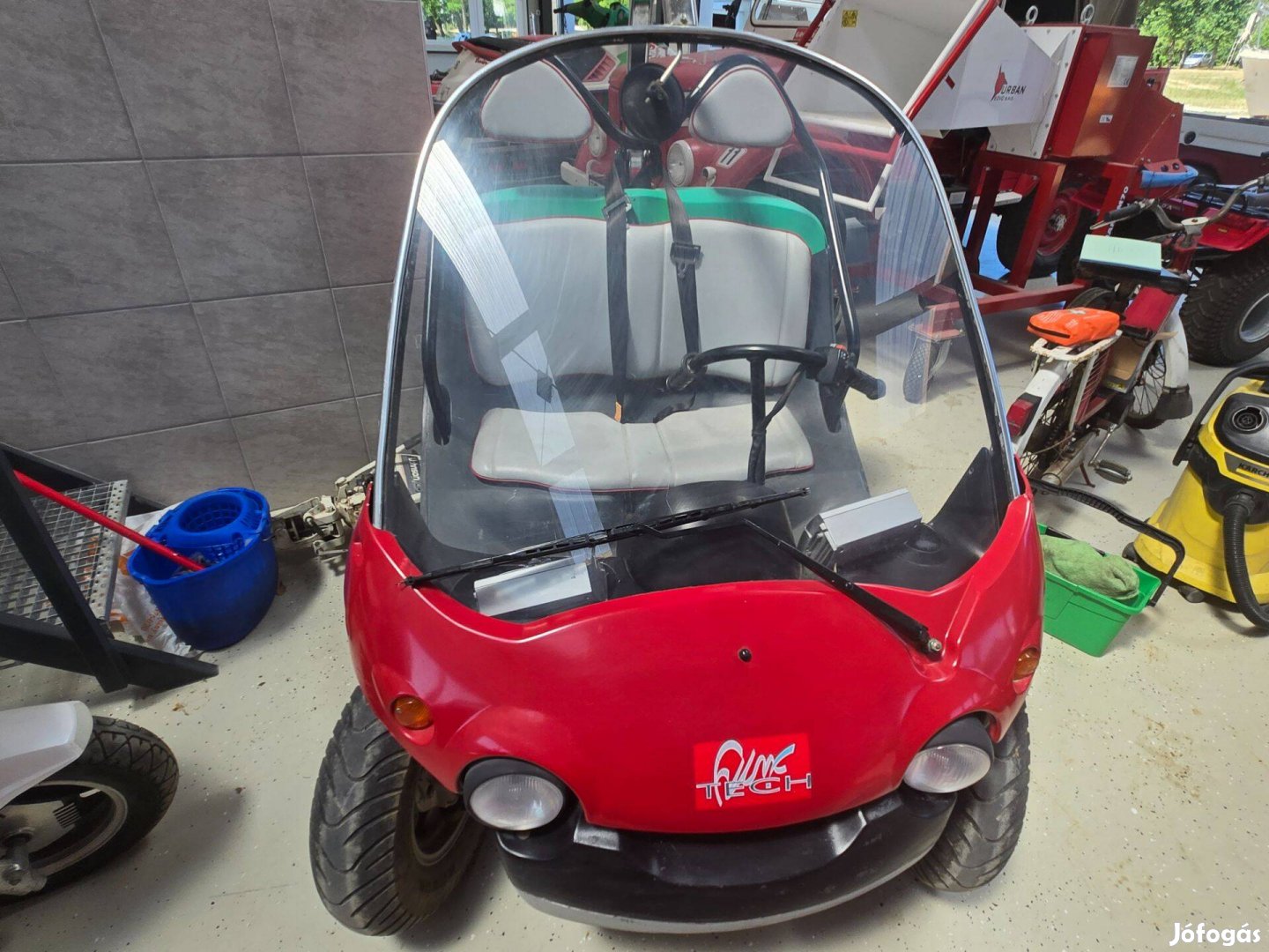 5 kerekű moped