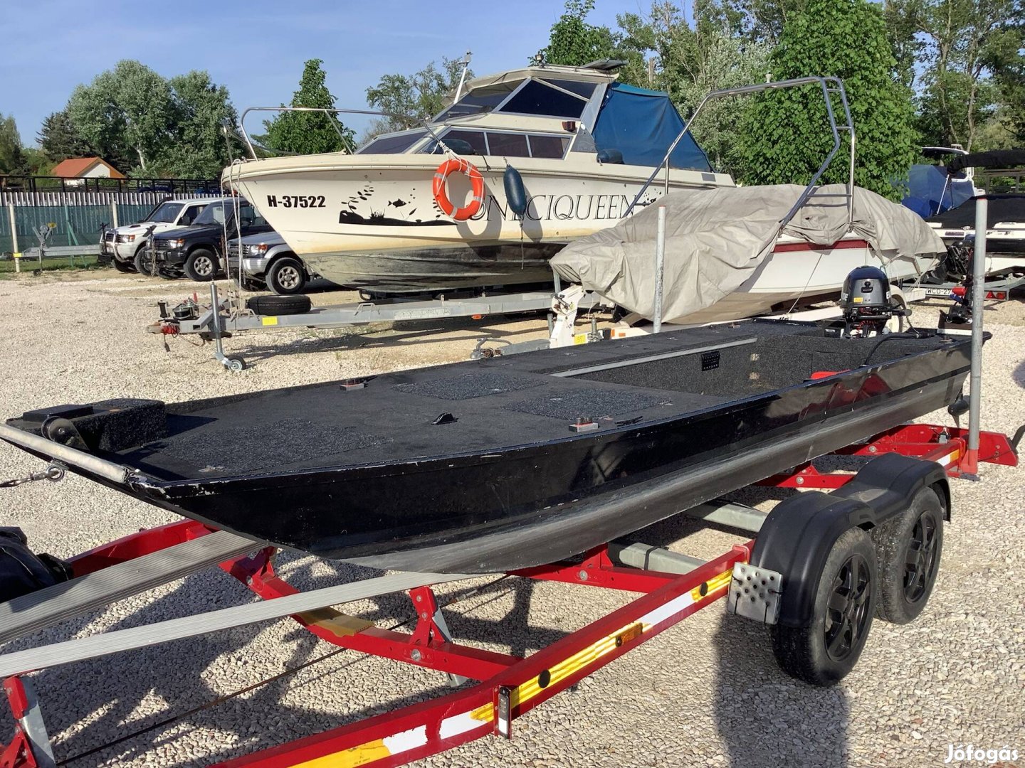 5m-es pergetőcsónak eladó