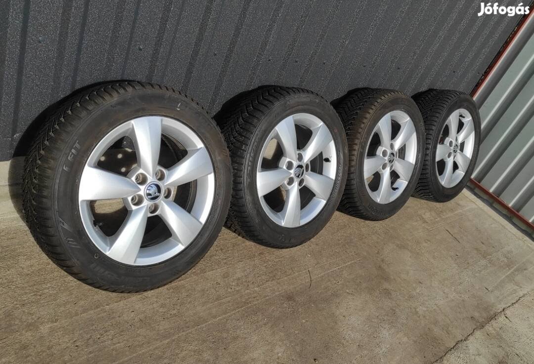 5x100 15 Skoda felni újszerű gumikkal