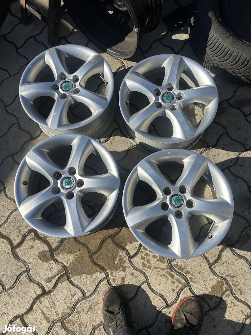 5x100 15 gyári Skoda 