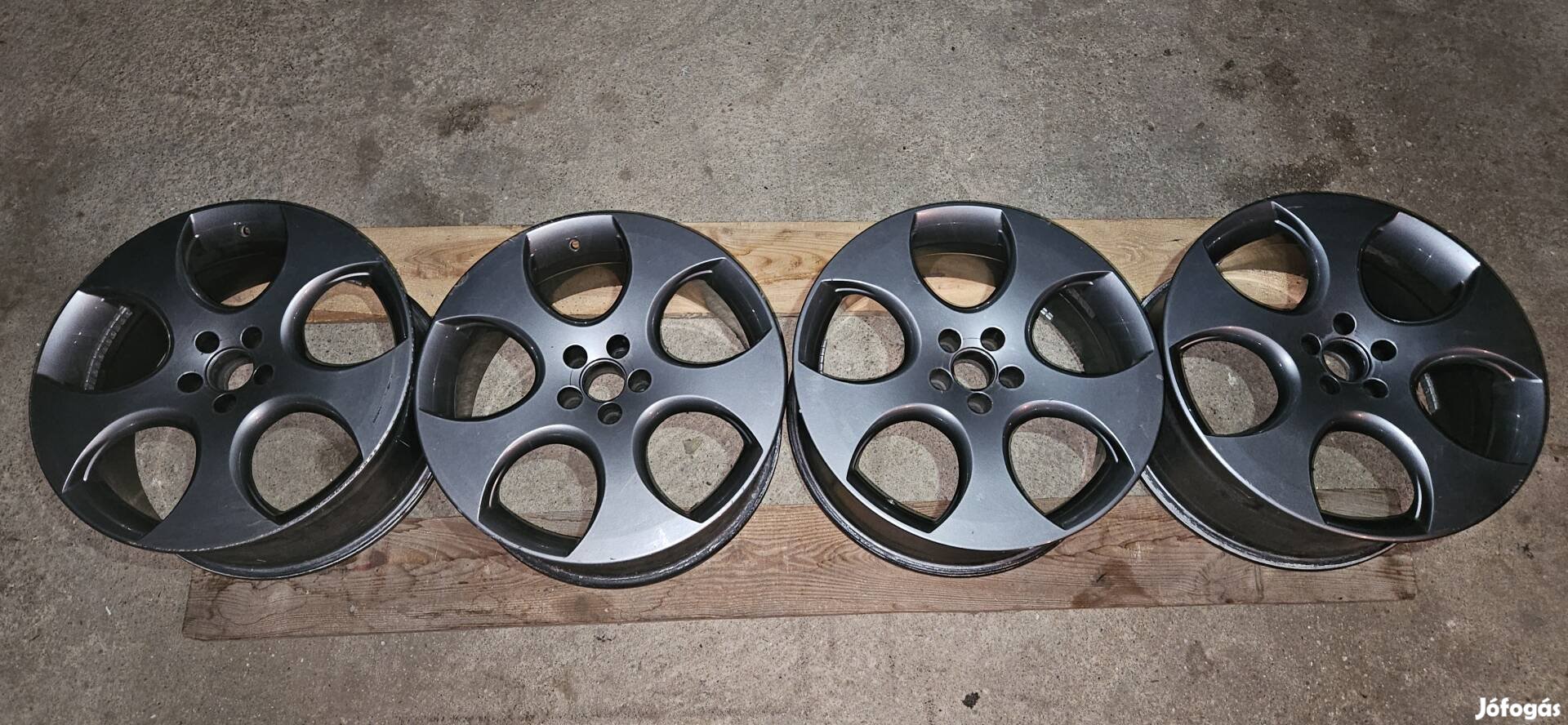 5x100 18" Volkswagen GTI felni