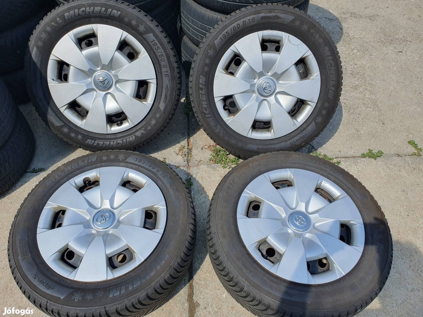 5x100 Toyota urban cruiser gyári lemezfelni téligumi 195/60 R16 új 