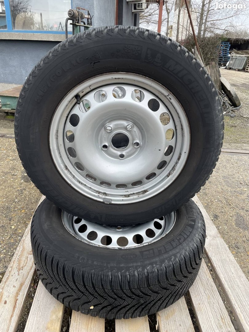 5x100 felni 215/60 R16 téli gumi