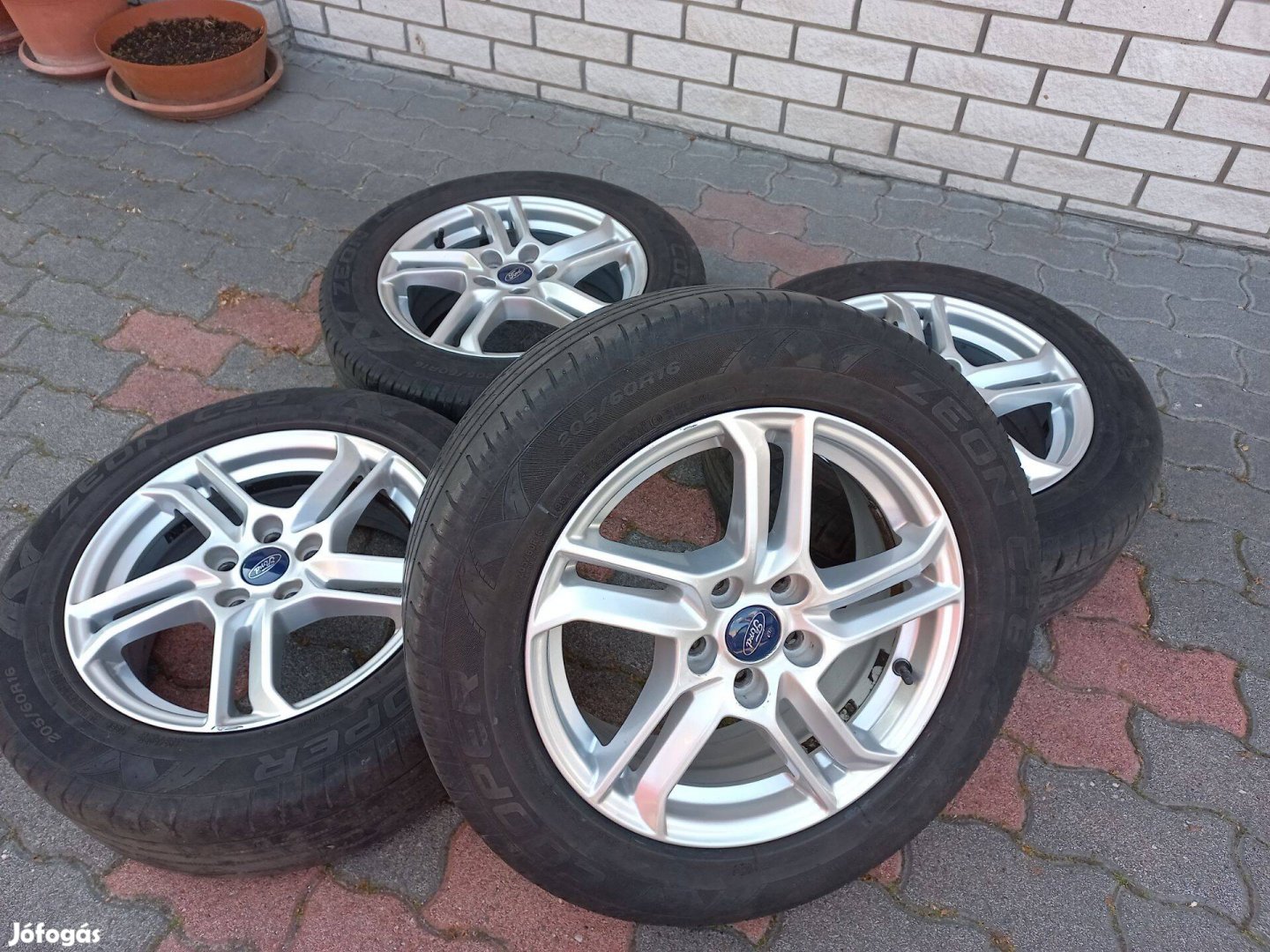 5x108 16 Ford Focus IV szép állapotú alufelni szett + Tpms