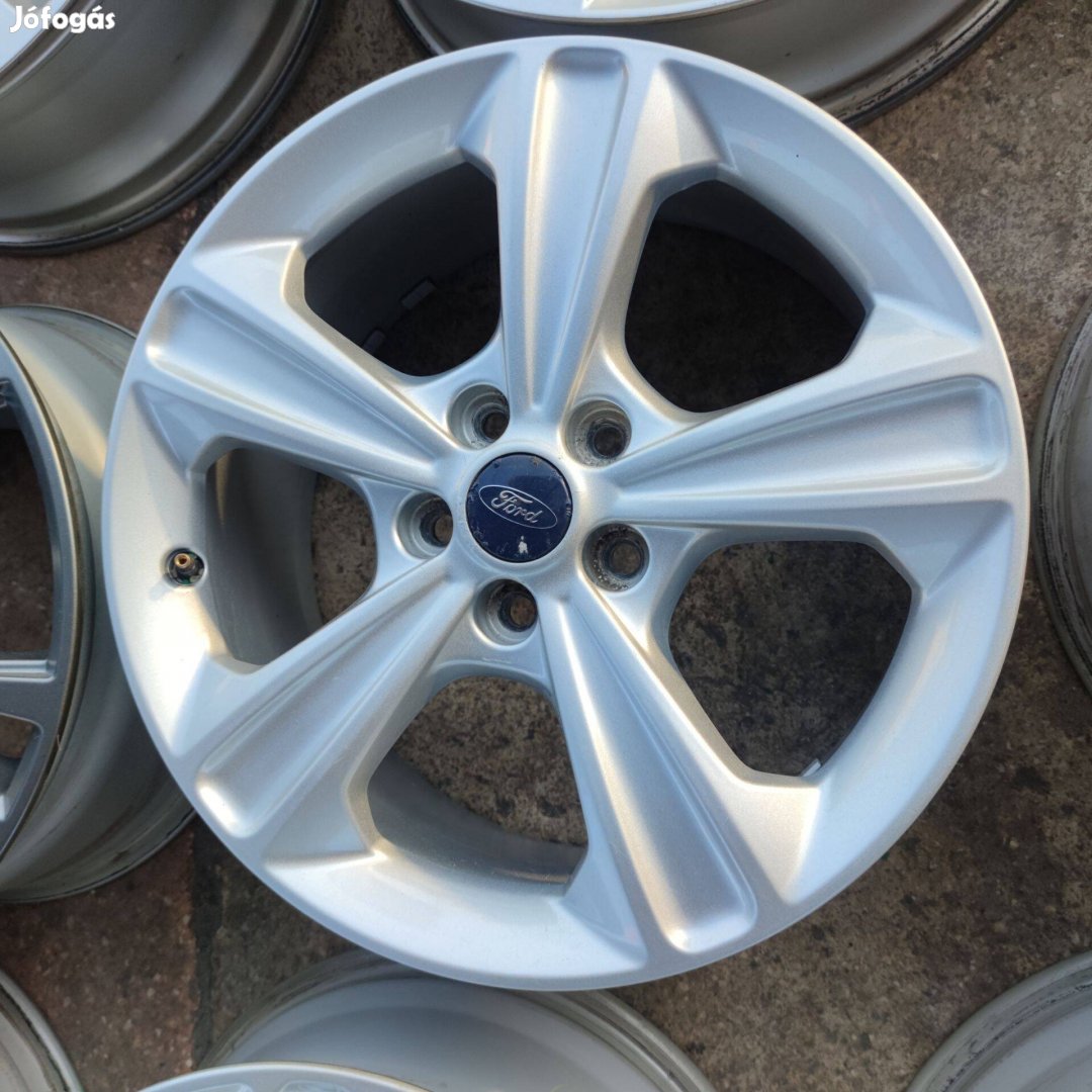 5x108 17 Gyári Ford alufelni 145000ft a 4db/152/
