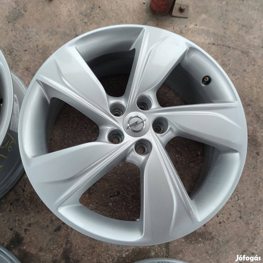 5x108 18 Gyári Opel alufelni 155000ft a 4db /216/