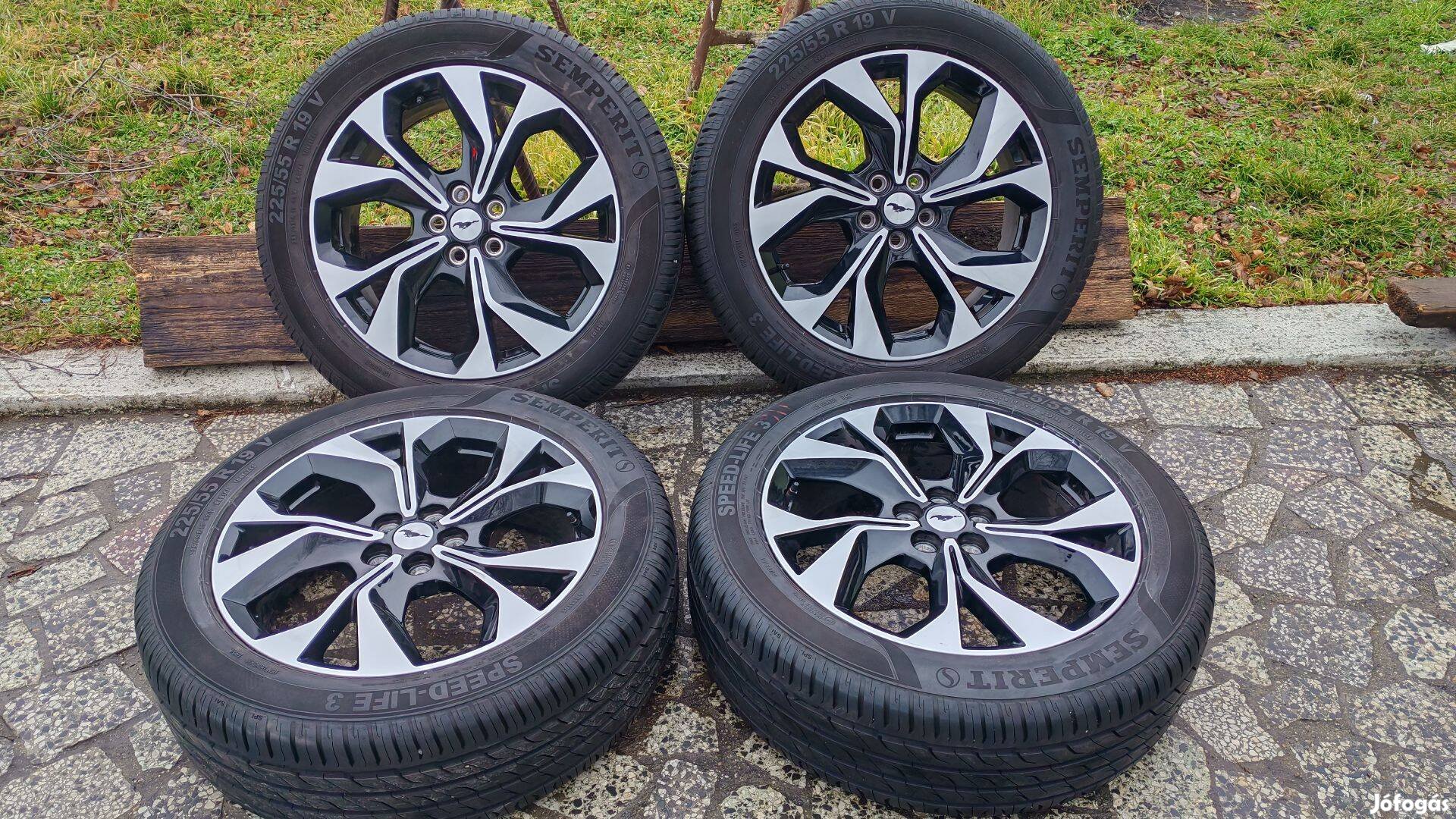 5x108 R19 - Mustang E-Mach , Ford Kuga