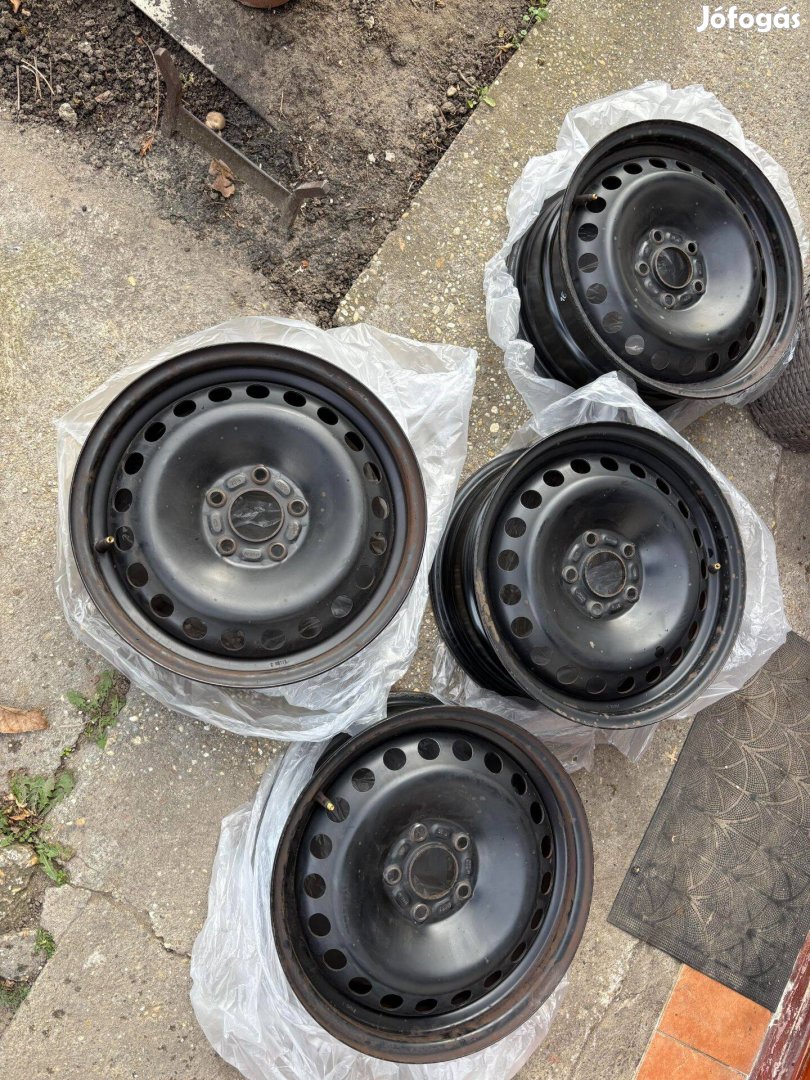 5x108 lyukelosztású 16" Ford lemezfelni garnitúra