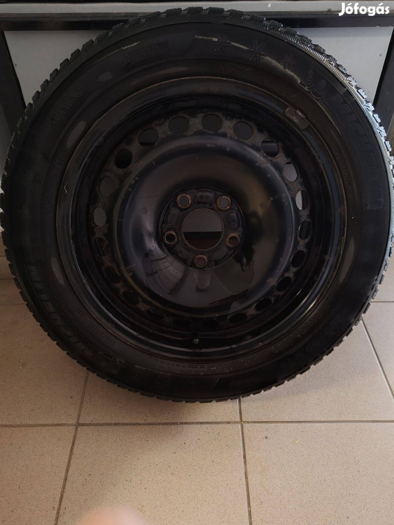 5x108 r16 Volvo Ford lemezfelni 205/55 téligumi garnitúra + disztárcsa