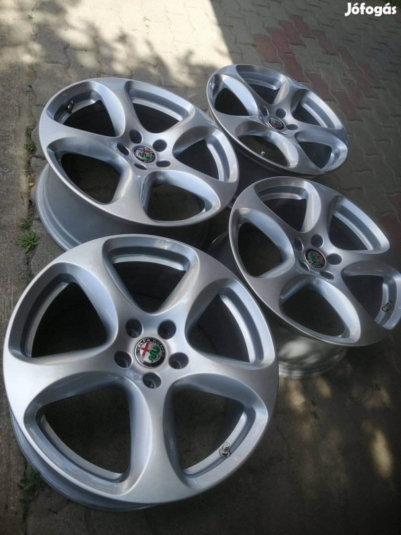 5x110 Alfa Romeo Stelvio, Giulietta, 159, Brera gyári 18" alufelni