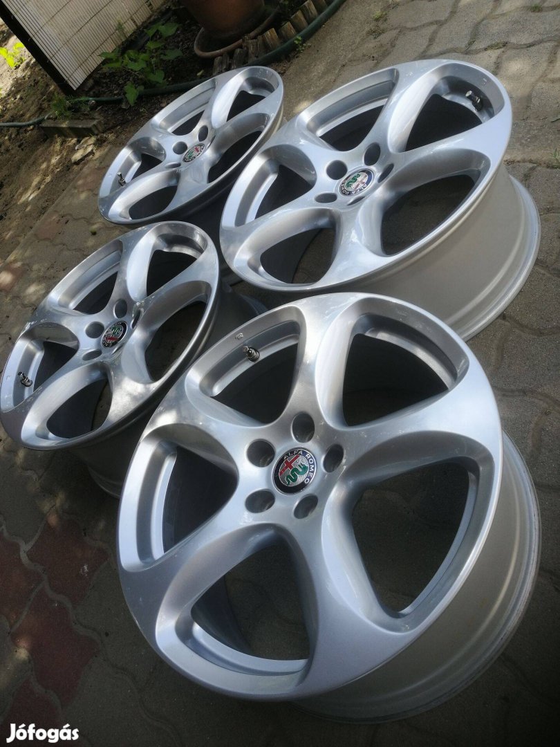 5x110 Alfa Romeo Stelvio, Giulietta, 159, Brera gyári 18" alufelni