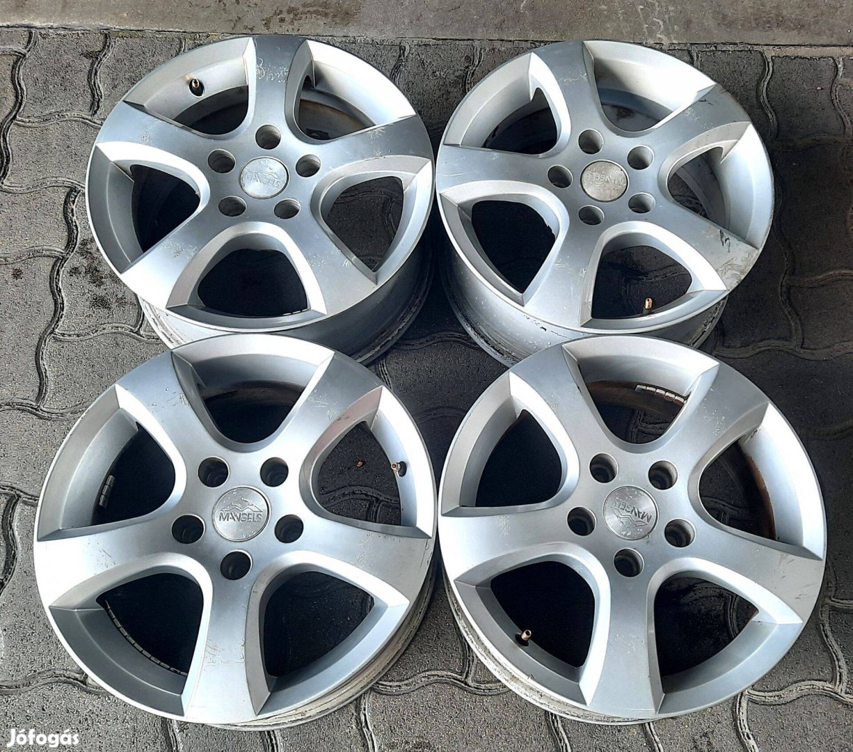 5x110 Mangels Alufelni 15" Opel