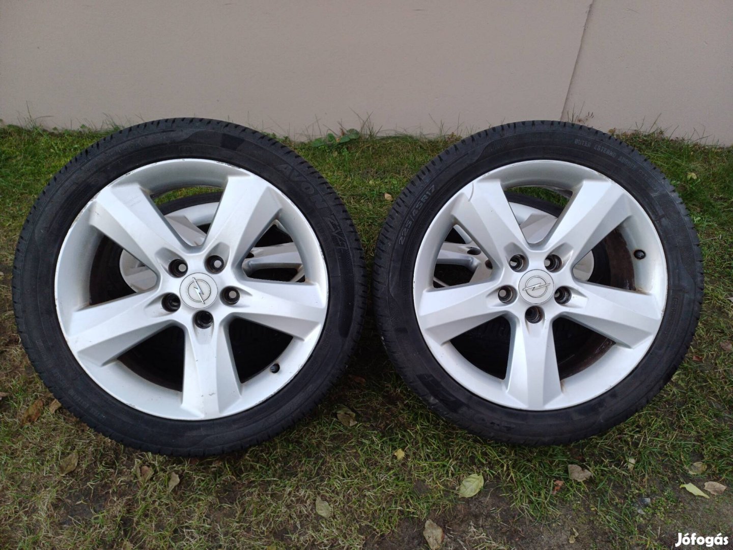 5x110 R17 Opel alufelni 225/45R17 gumikkal