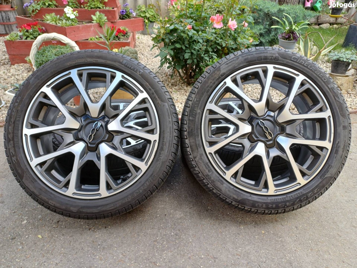 5x110 R18 Fiat 500X felni 225/45R18 nyári gumikkal
