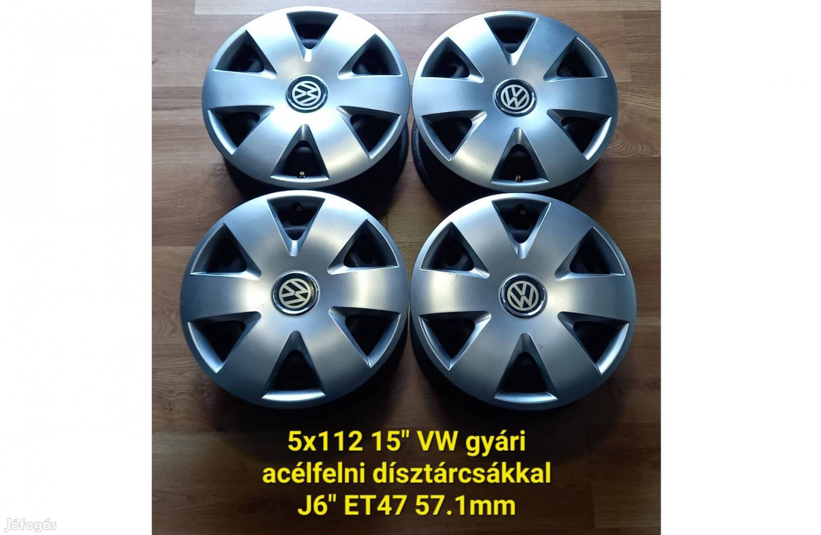 5x112 15" VW gyári lemezfelni garnitúra dísztárcsákkal