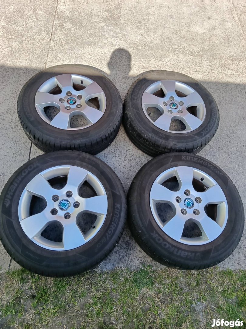 5x112 15 újszerű alufelni nyári gumi