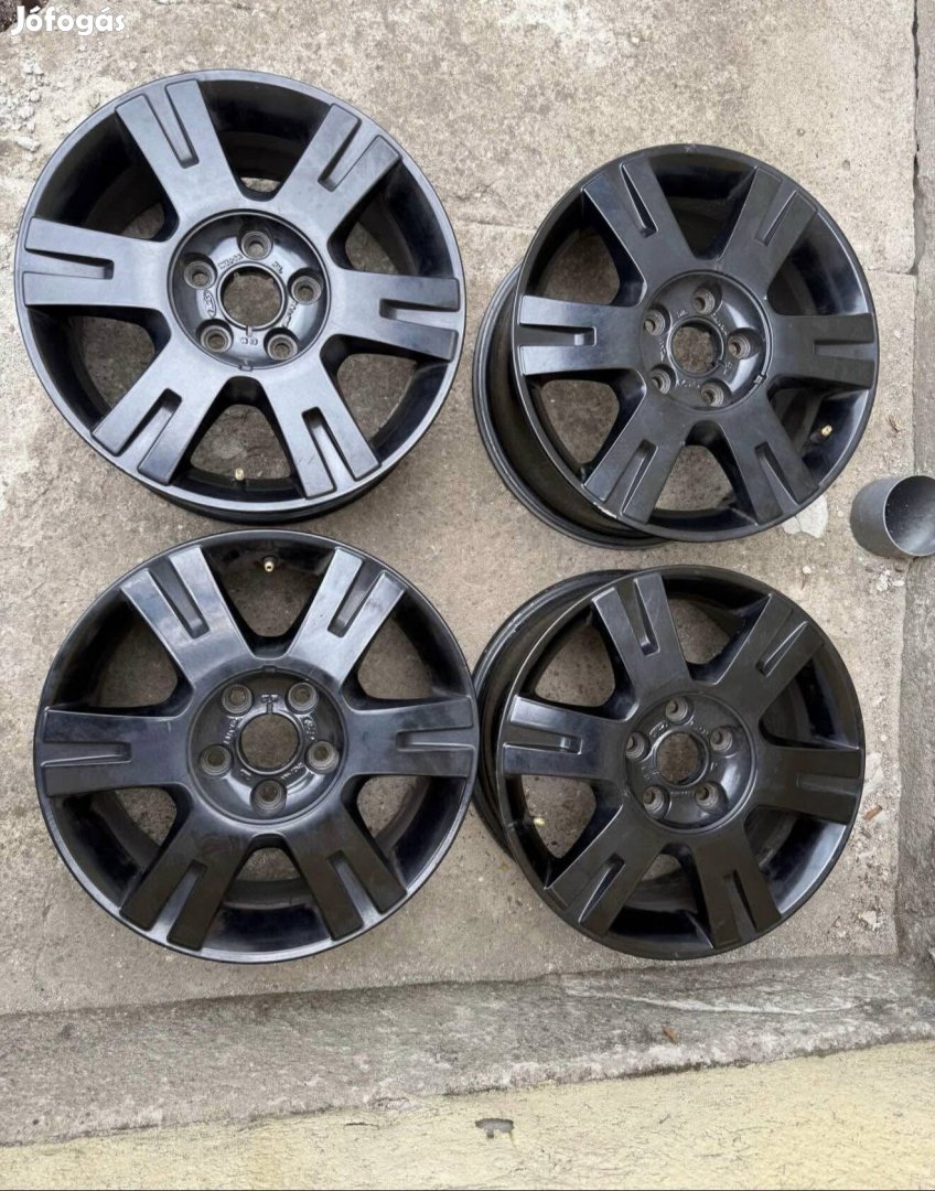 5x112 16 alufelni szett eladó?