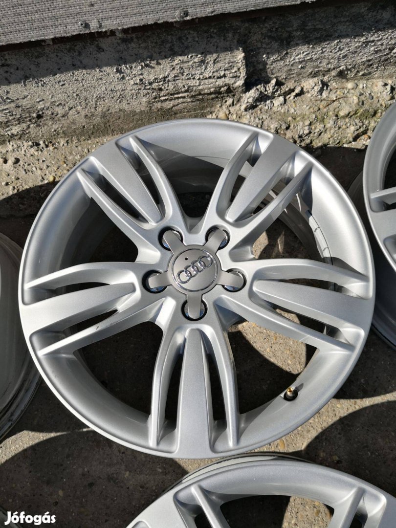 5x112 17 Gyári Audi alufelni 120000ft a 4db Ingyenposta/233/