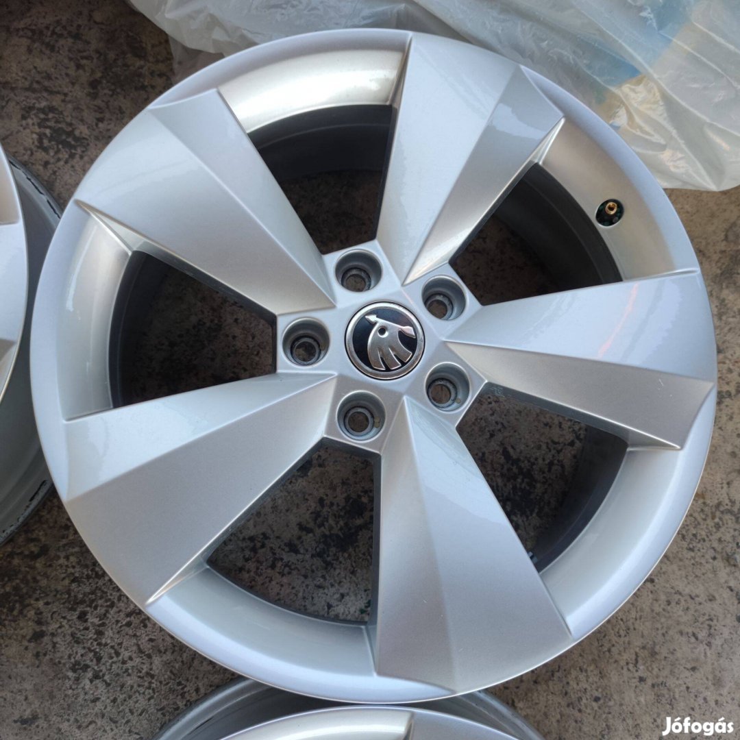 5x112 17 Gyári Skoda alufelni 145000ft a 4db/161/