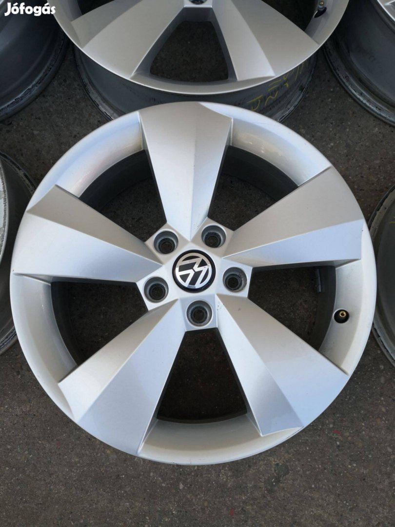 5x112 17 Volkswagen alufelni 128000ft a 4db Ingyenposta/236/