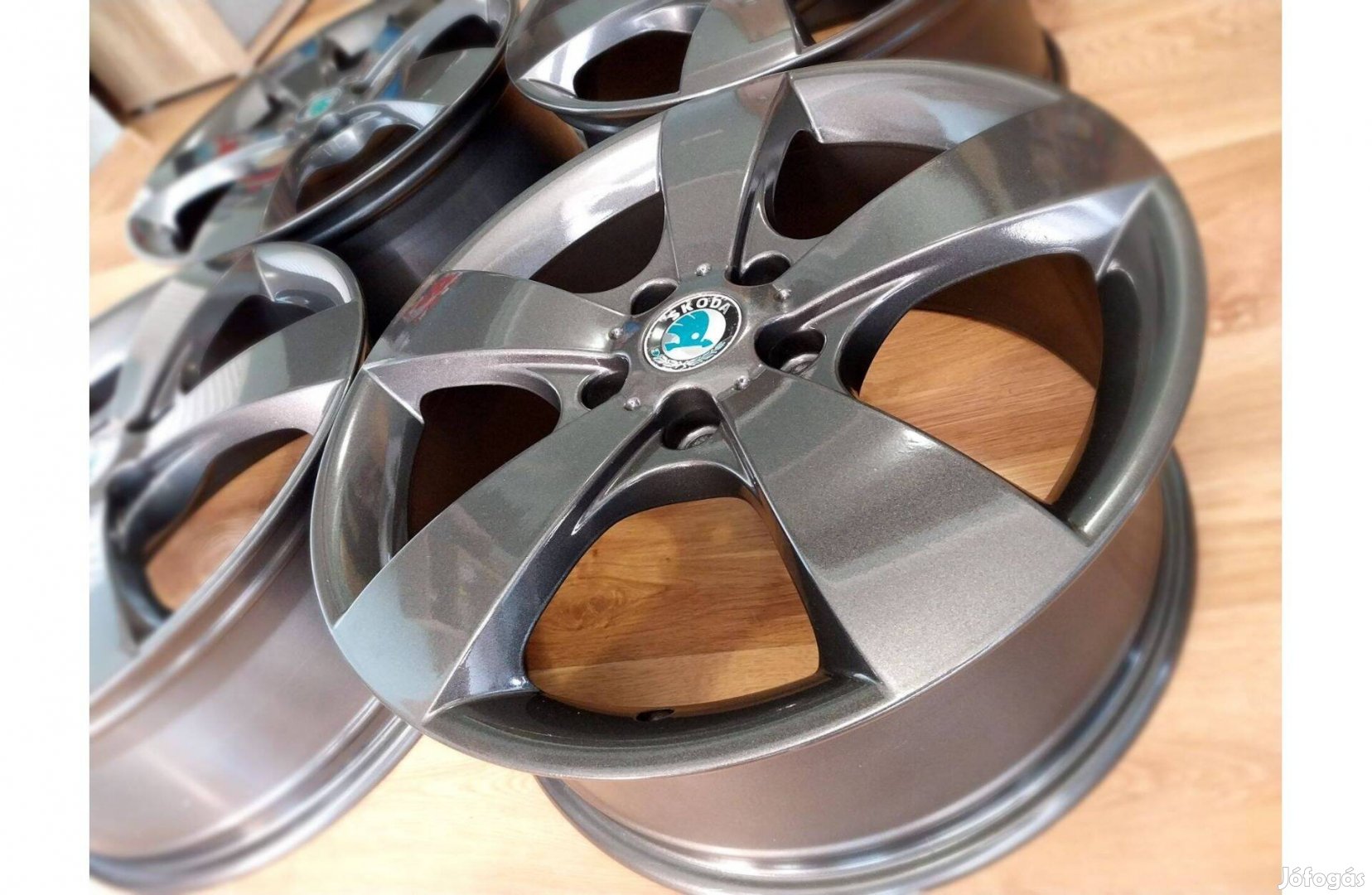 5x112 17" Skoda gyári "Pegasus" alufelni garnitúra - stormgrau met