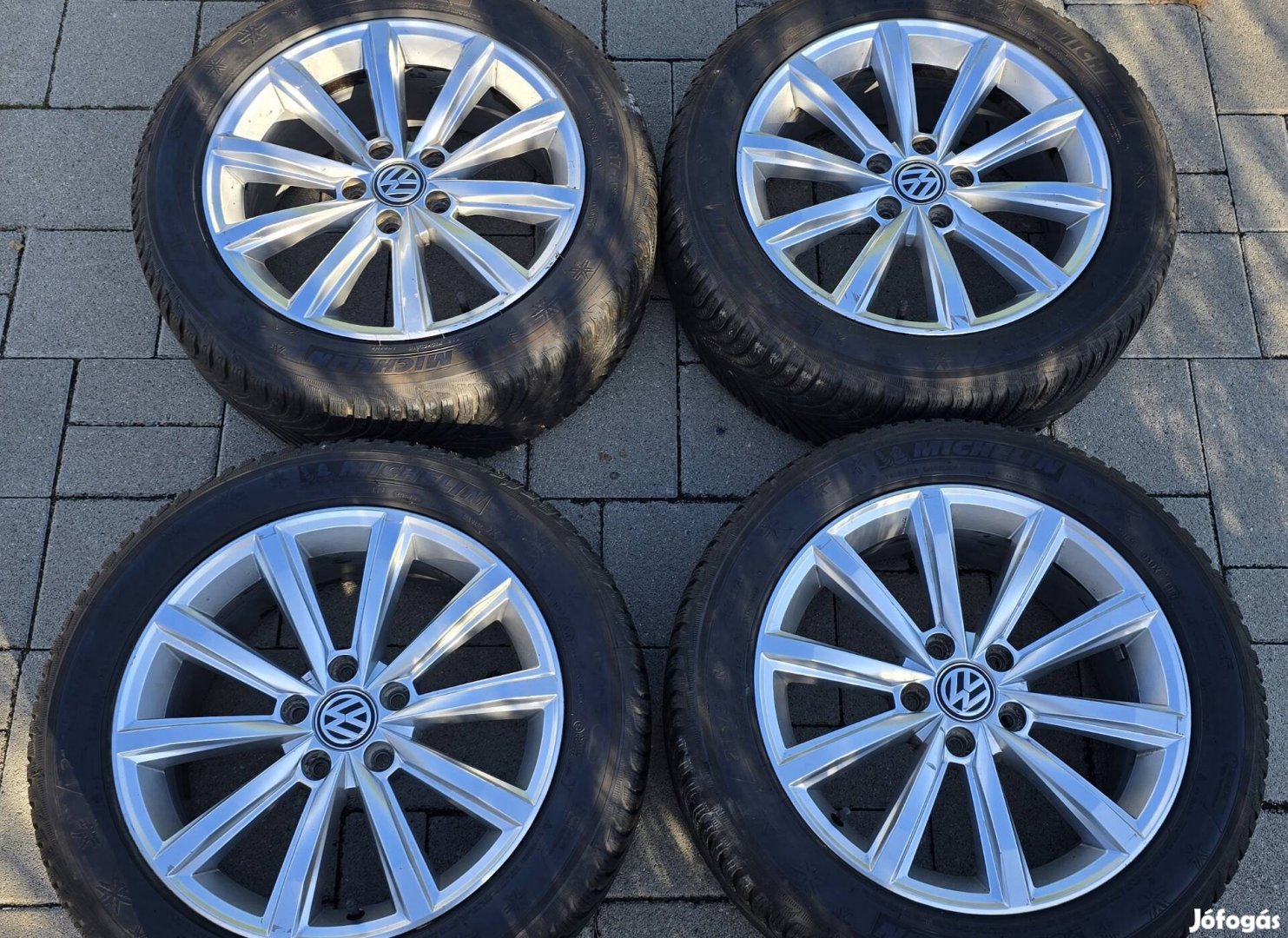 5x112 17" VW Passat B8 London alufelni 215/55r17 Téligumival.