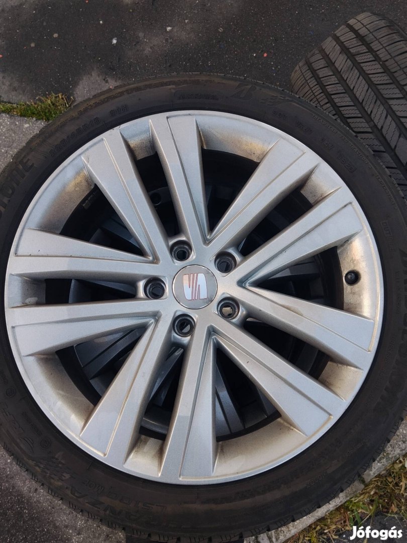 5x112 7,5Jx18" ET35 Seat gyári alufelni Bridgestone gumival