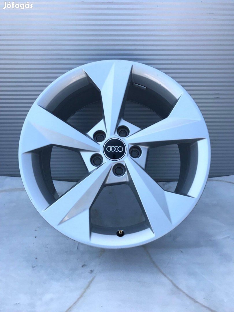 5x112 Audi A3/S3 újszerű 18 col alufelni garnitúra ÁR/db 8Y0601025J