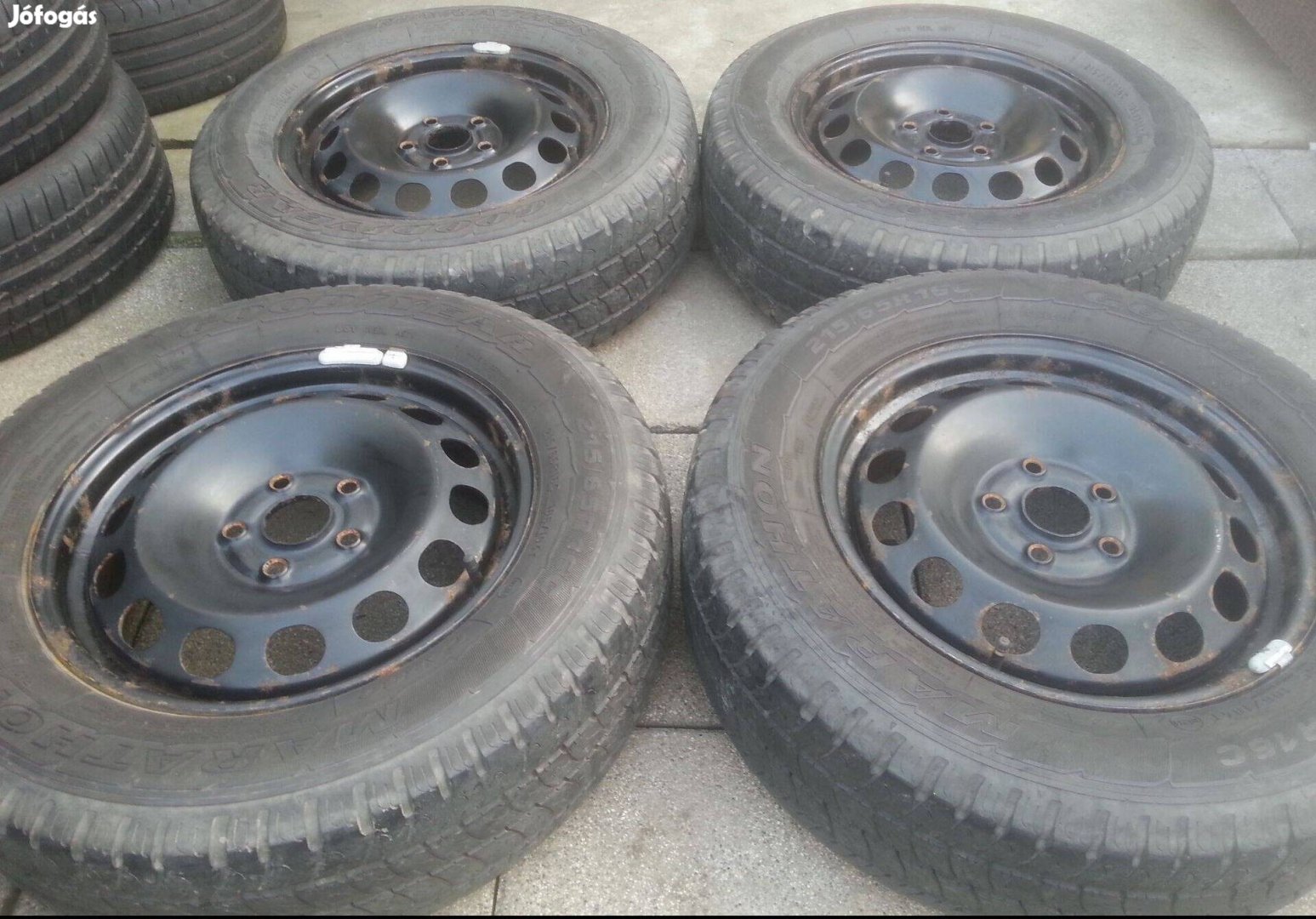 5x112 Caddy Maxi lemezfelni 215/65R16C nyári gumival