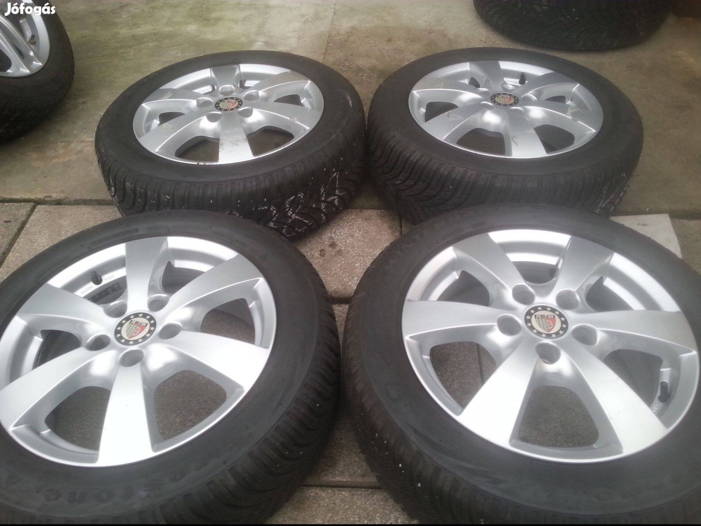 5x112 ET50 Mercedes alufelni 205/55R16 Firestone újszerű téli gumival