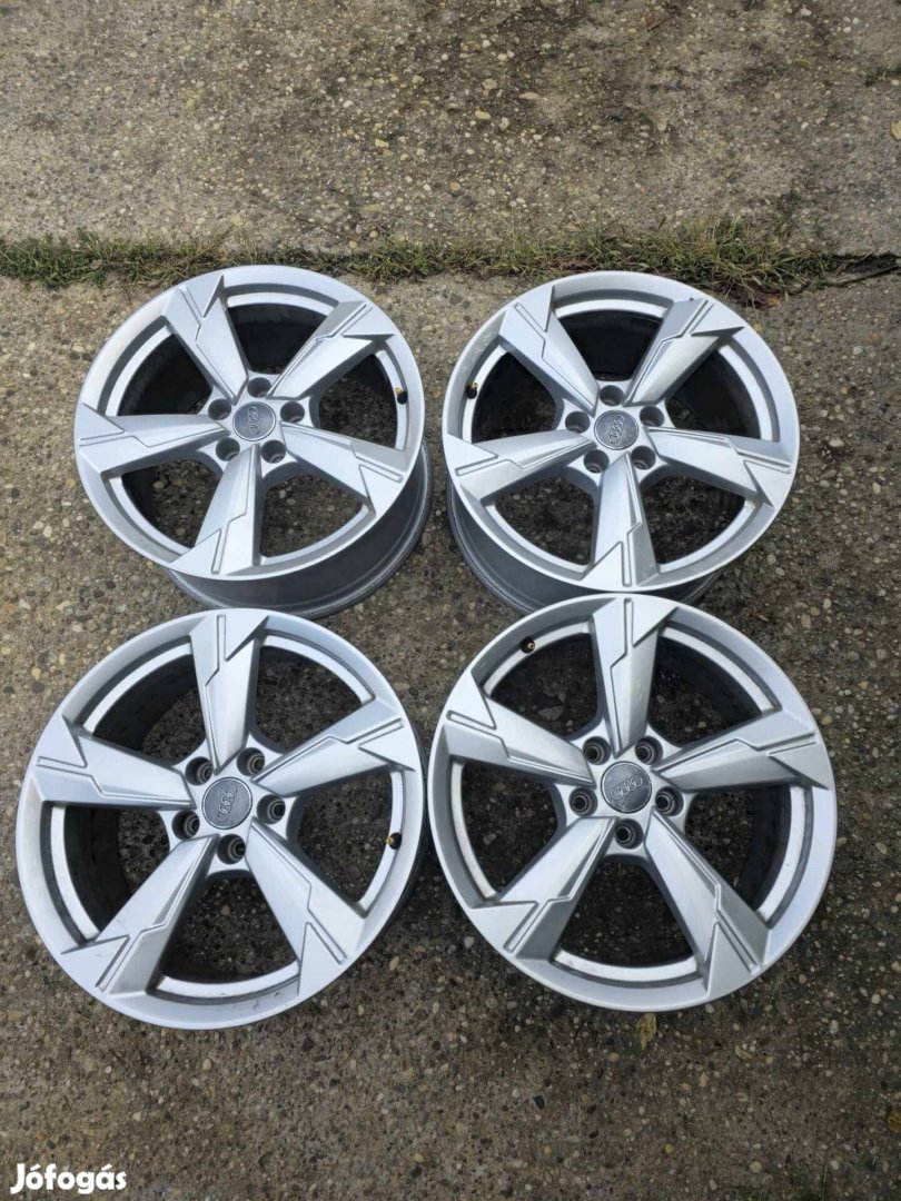 5x112 Gyari AUDI 18"felnik R18, 18 újszerű