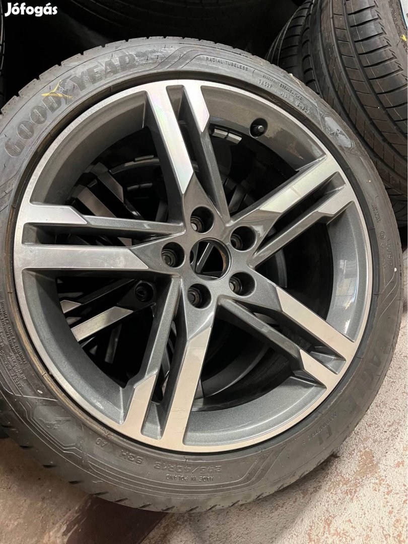 5x112 Gyari AUDI 18"felnik újszerű R18, 18