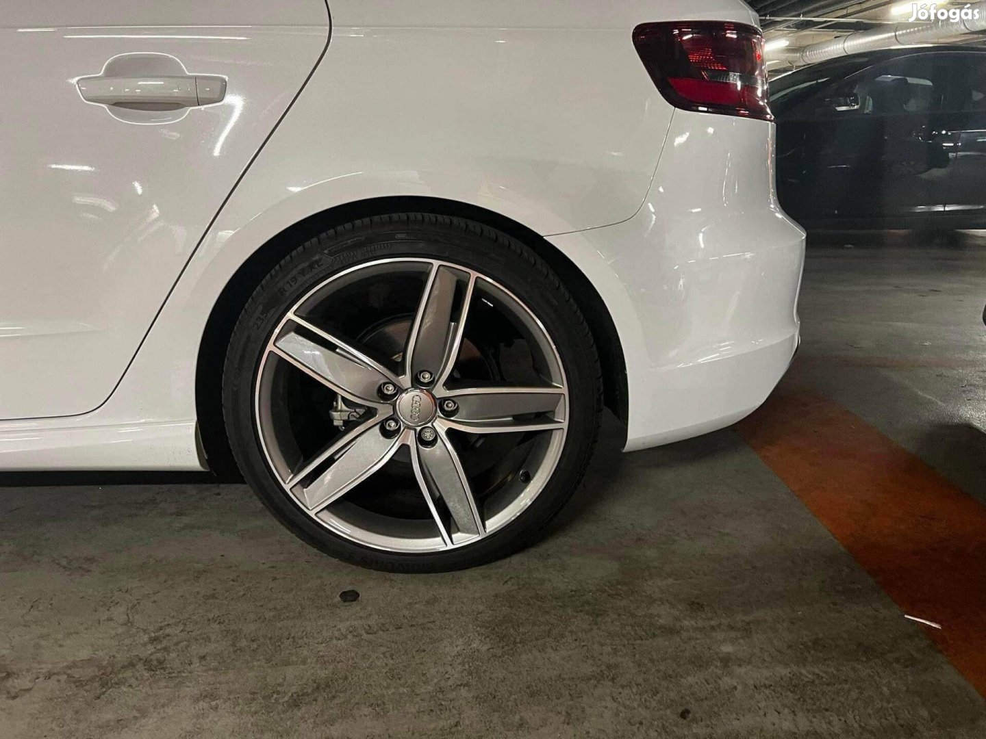 5x112 Gyari AUDI 19"nyari R19 újszerű 19