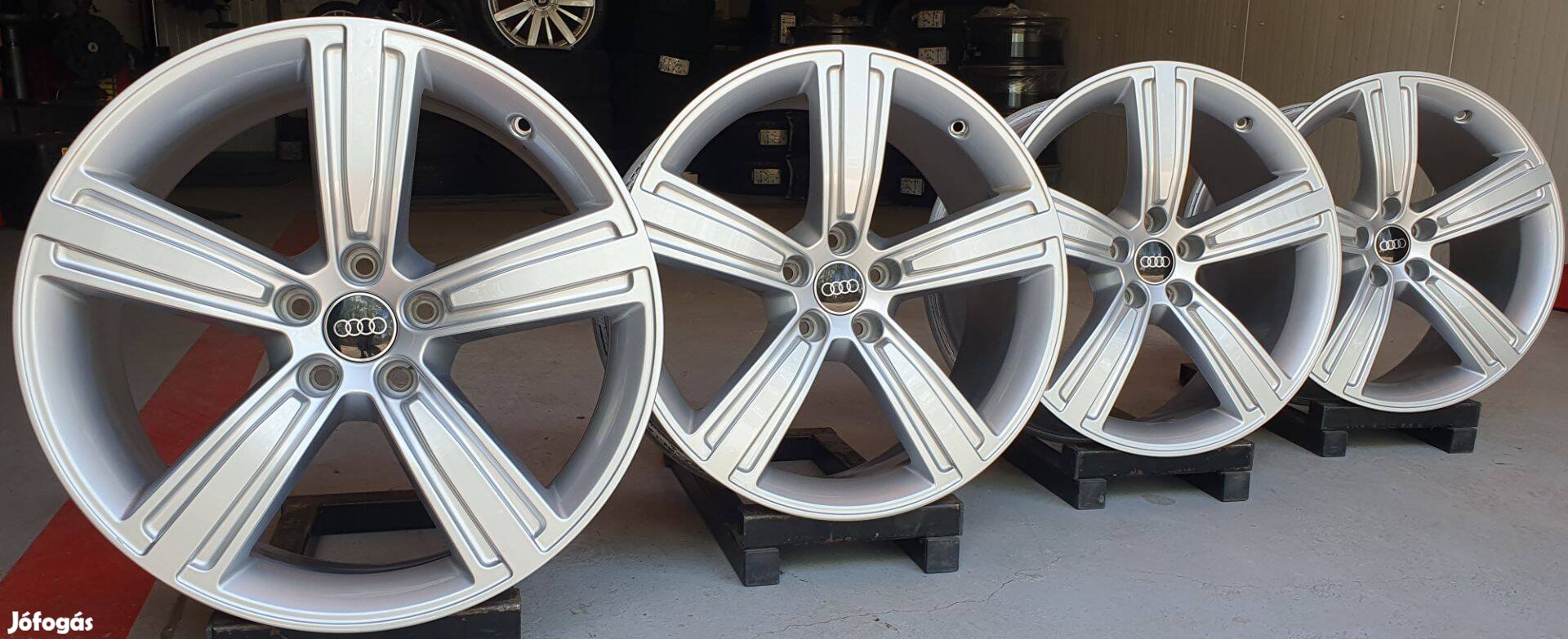 5x112 Gyári Audi A8 alufelni garnitúra 8x19" ET:32 /F132