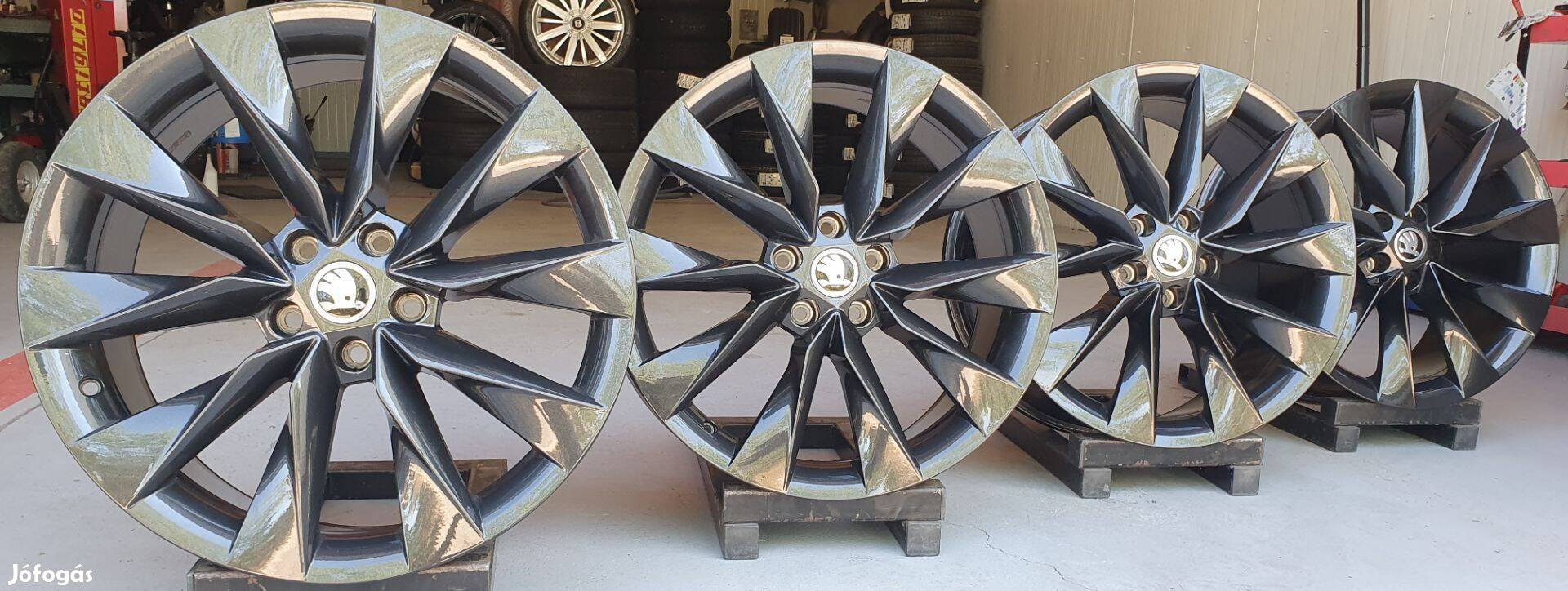 5x112 Gyári Skoda Enyaq "Crystal" alufelni 8x19" ET:45 /F130