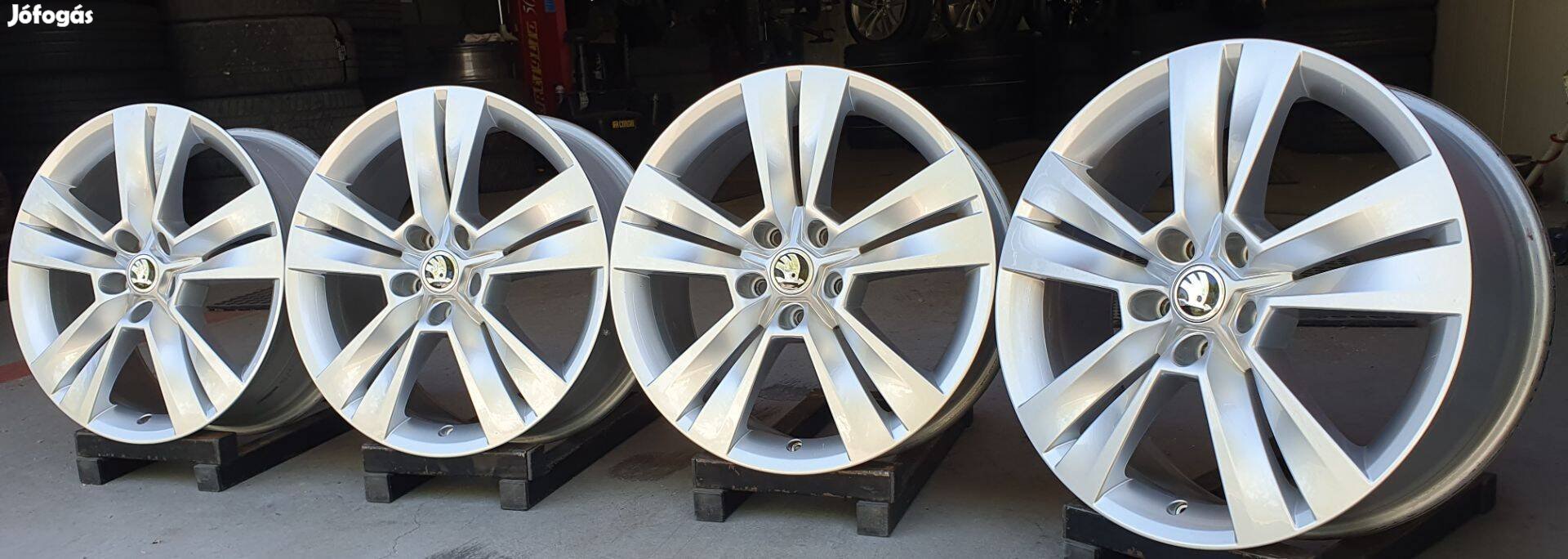 5x112 Gyári Skoda Karoq alufelni garnitúra 7x18" ET:45 /F104