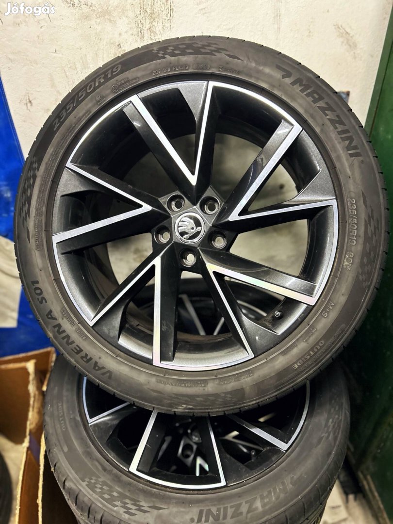 5x112 Gyari Skoda Kodiaq 19"nyari R19, 19 újszerű