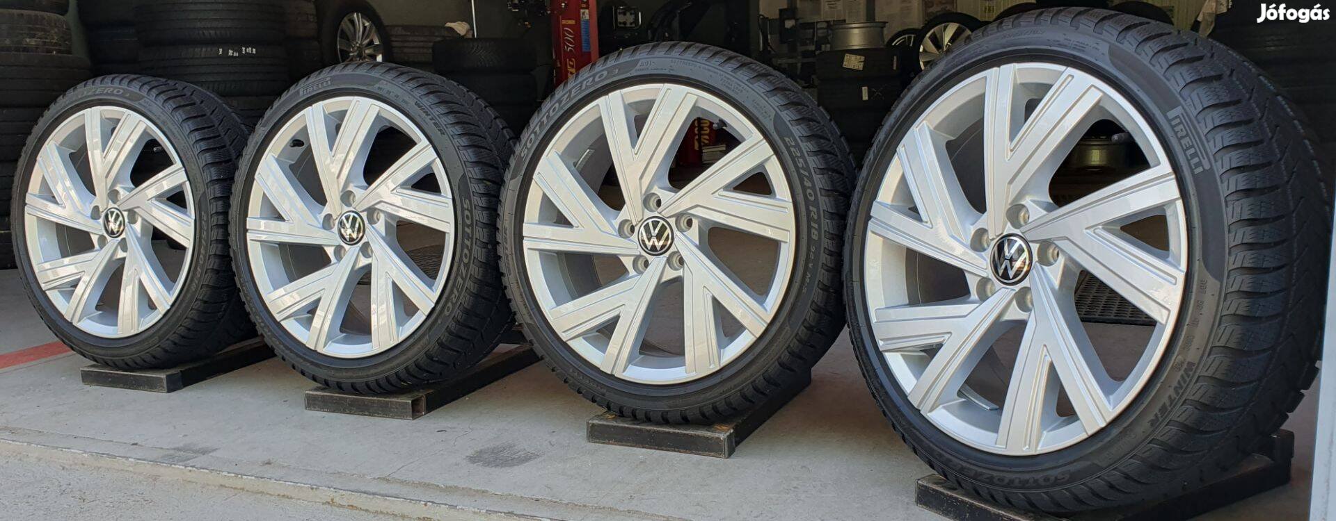 5x112 Gyári Volkswagen Golf Bergamo alufelni 225/40 R18 téli gumik