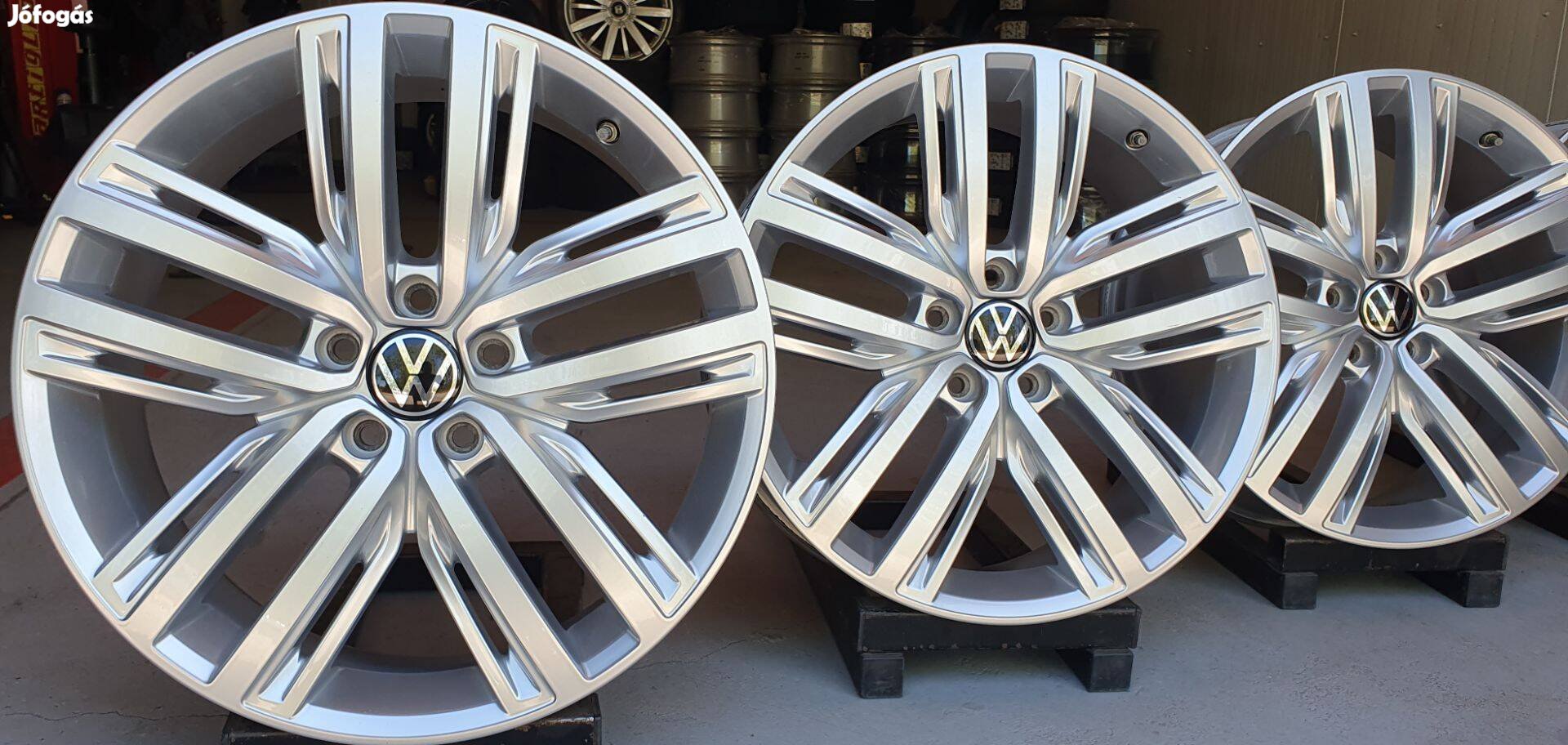 5x112 Gyári Volkswagen Tiguan "Auckland" alufelni 7x19" ET:43 /F134