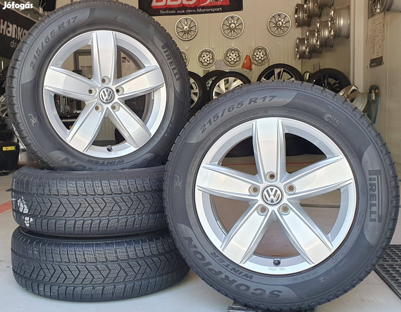 5x112 Gyári Volkswagen Tiguan alufelni 215/65 R17 téli gumik /K231