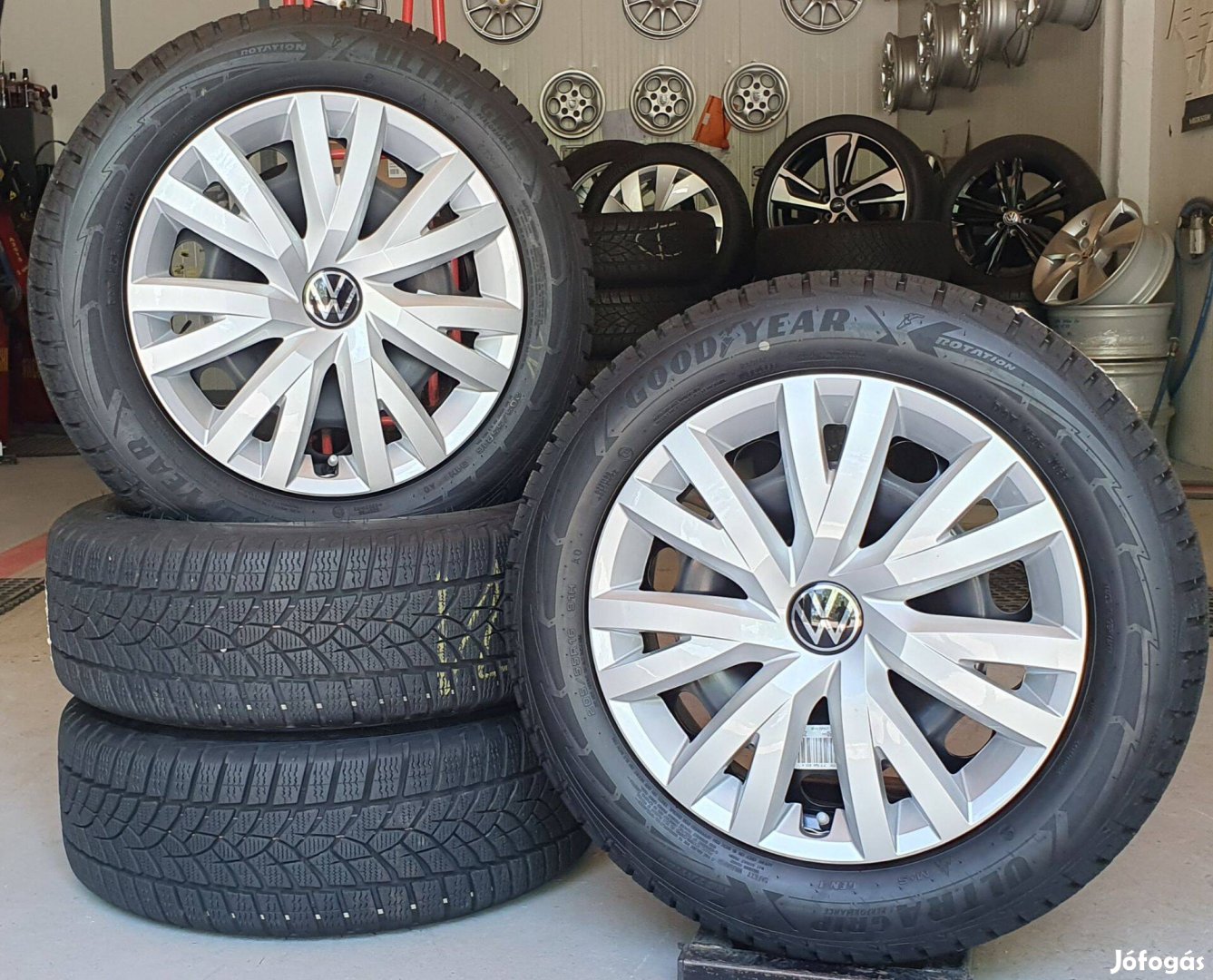 5x112 Gyári Volkswagen lemezfelni 205/55 R16 téli gumik /K243