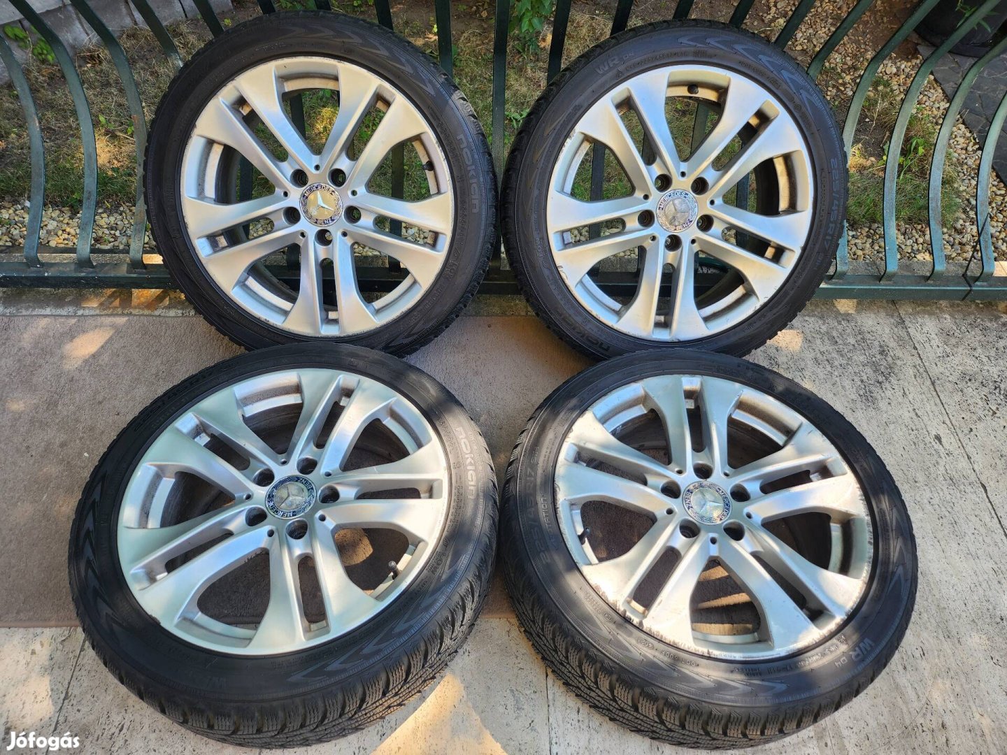 5x112 R17 Mercedes gyári alufelni téligumival eladó !